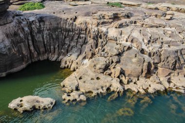 Hat Chom Dao Büyük Kanyon Taş Sanatı UbonRatchathani, Tayland