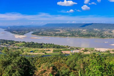 güzel gökyüzü ve bulutlu Tayland hava yürüyüşü Mekong nehri Sangkhom bölgesi, Nong Khai bölgesi, Tayland