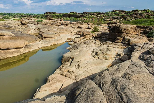 Hat Chom Dao Büyük Kanyon Taş Sanatı UbonRatchathani, Tayland
