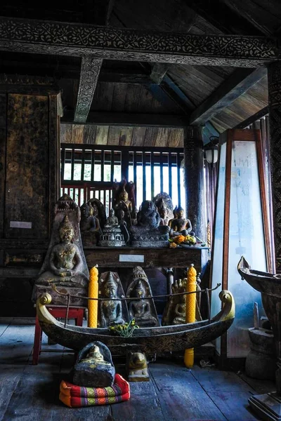 Thai chedi Phra that Anon at Wat Mahathat Temple, Yasothon, Tayland