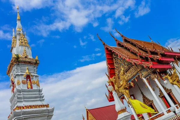 Thai chedi Phra that Anon at Wat Mahathat Temple, Yasothon, Tayland