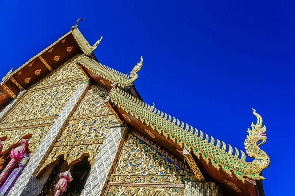 Pagode Dourado Wat Phra Haripunchai Woramahawihan Lamphun Tailândia — Fotografia de Stock