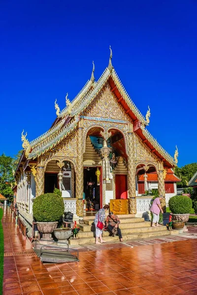 Pagode Dourado Wat Phra Haripunchai Woramahawihan Lamphun Tailândia — Fotografia de Stock