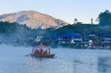 Ban Rak Thai, çay tarlasında Çin evi, Mae Hong Son, Tayland