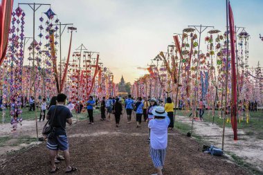 Phra That Ya Khu Kalasin, Tayland Renkli Tung bayrak festivali
