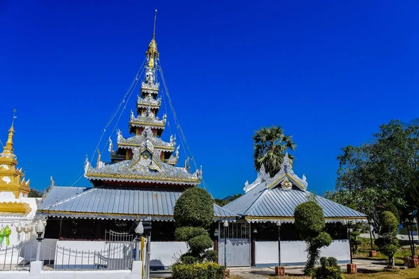 Wat Chong Klang和Wat Chong Kham Burma Architectural Style Mae Hong — 图库照片