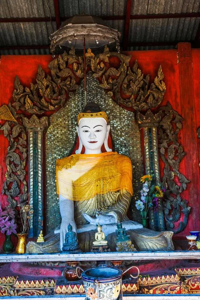 Wat Muay Tor Temple Mae Hong Son Thailand — Stockfoto