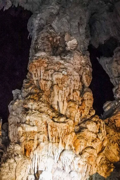 タイのMaehongsonにある最も素晴らしい洞窟Tham God Cave Maehongson — ストック写真