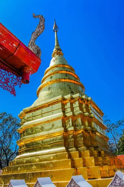 Wat Phra Chom Thong Worawihan Golden Pagoda Phayao Thailand — стокове фото