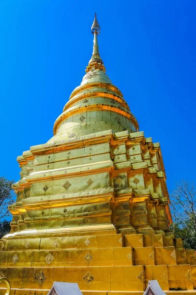 Wat Phra Chom Thong Worawihan Golden Pagoda Phayao Thailand — Stockfoto