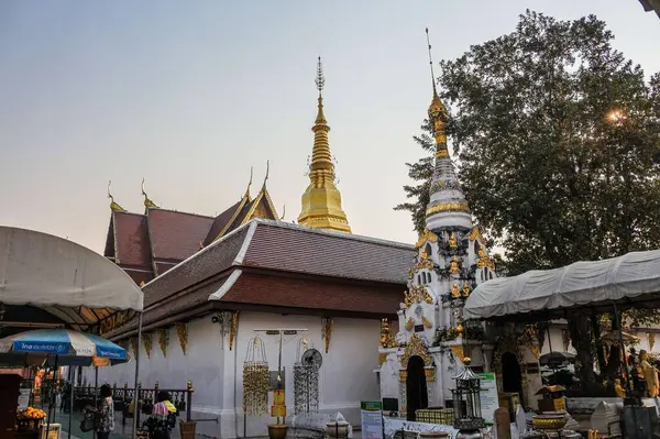 Templo Wat Phratat Chor Hae Phrae Provine Tailandia —  Fotos de Stock
