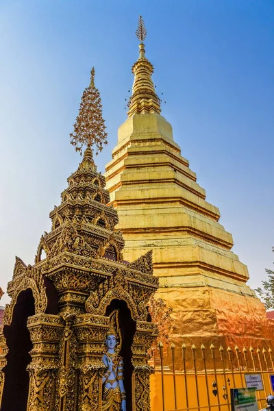 Wat Phratat Chor Hae Temple Phrae Provine Tailândia — Fotografia de Stock