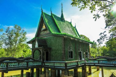 WAT LAN KHUAD, WAT PA MAHA JEDI KEAW TEMPLE Yasothon, Tayland