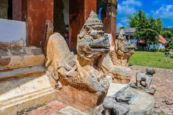 Antiguo Templo Wat Manophirom Mukdahan Tailandia —  Fotos de Stock