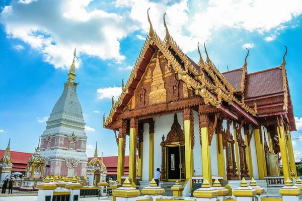 Temple Wat Phra Que Renu Nakhon Nakhonphanom Thailan — Fotografia de Stock