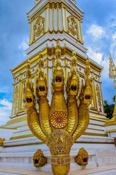 Храм Ват Пхра Марука Накхон Нахонфаном Тайлан — стоковое фото