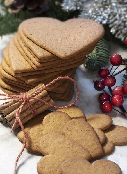 Herzförmiger Lebkuchen — Stockfoto