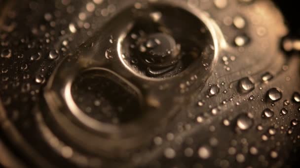 金属罐盖上的水滴 — 图库视频影像
