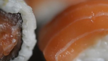 Küme, rotaiting rulo suşi ve suşi