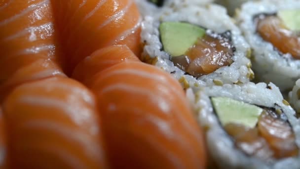 Sushi Sushi Rollo Conjunto Cerca — Vídeos de Stock