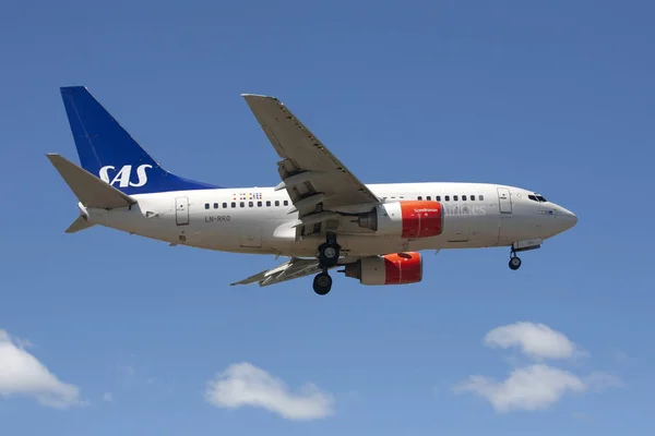 ESTOCOLMO - 3 DE JULIO DE 2008: Avión (SAS) despega en Arlanda a — Foto de Stock