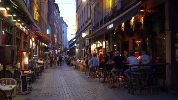 Franciaország Lyon Sep 2020 Ügyfelek Élvezik Vacsorát Kívül Éttermek Lyon — Stock videók