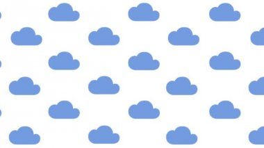 Mavi bulutlar beyaz arka plan üzerinde uçan animasyon