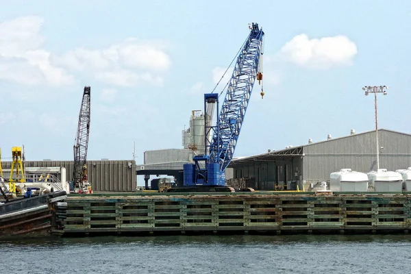 Pensacola Bağlantı Noktası Bir Vinç Görünümünü — Stok fotoğraf