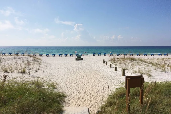 Pensacola Beach görünümüyle balıkçılık iskele uzak mesafe