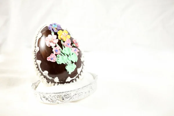 Uovo Pasqua Cioccolato Decorato Costoso Fantasia — Foto Stock