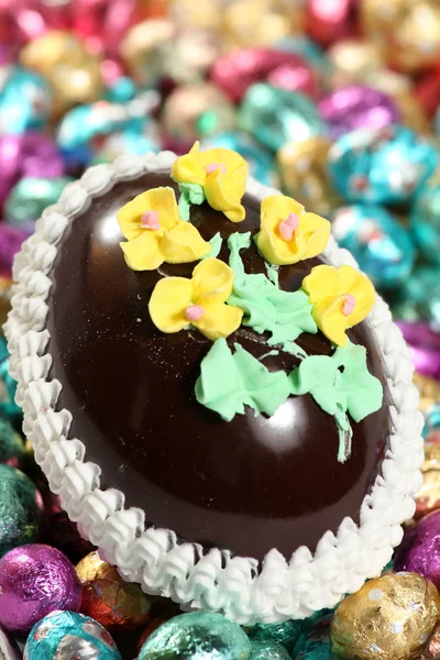 Fantasía Caro Decorado Huevos Pascua Chocolate — Foto de Stock