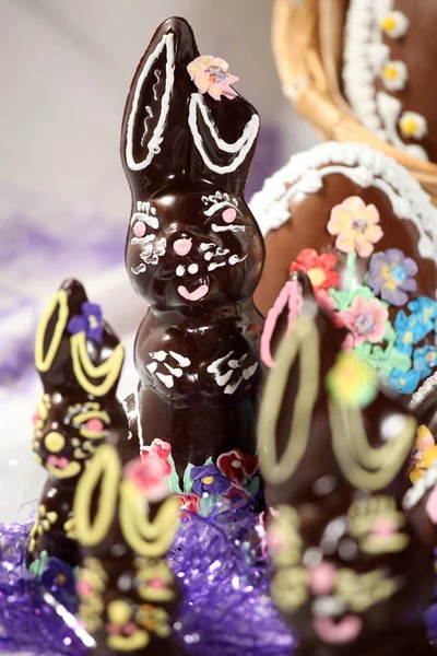 Fancy Dyra Inredda Choklad Easter Bunny Kaniner — Stockfoto