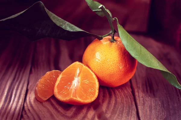 Tangerines Leaves Wooden Background — Stock Photo, Image