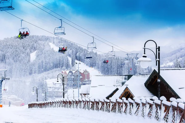 Ski Resort Zimowe Miasto Drogi Centrum Górach — Zdjęcie stockowe