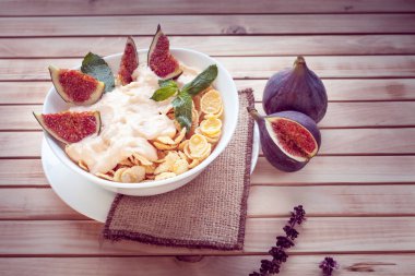 incirli mısır gevreği