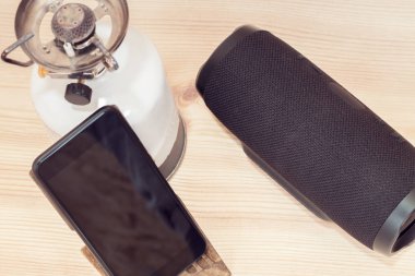 taşınabilir hoparlör ile kamp seti 