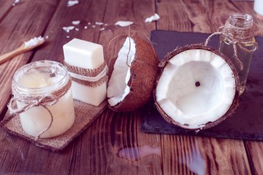 Hindistan cevizi ürünler saç bakımı ve vücut için kümesi