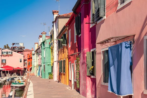 Burano island with colorful houses — Stock Photo, Image