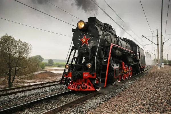 Locomotora Soviética Corre Por Los Caminos Mañana — Foto de Stock