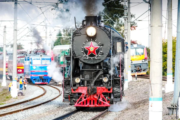 Locomotora Soviética Corre Por Los Caminos Mañana — Foto de Stock