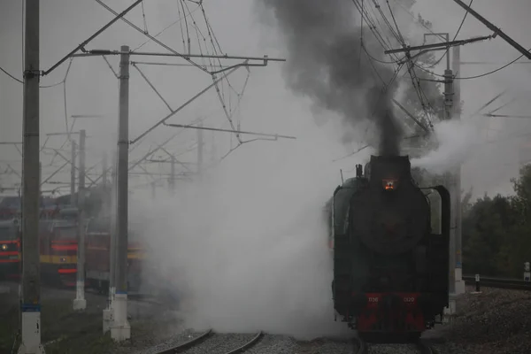 Locomotiva Dei Soviet Precipita Lungo Strade Mattina — Foto Stock