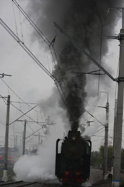 Soviet Locomotive Rushes Ways Morning — 스톡 사진