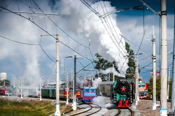 Locomotora Soviética Corre Por Los Caminos Mañana — Foto de Stock