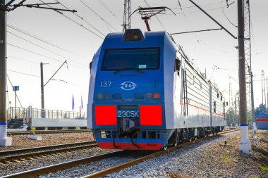 Modern Rus lokomotifi ülke alanına gidiyor