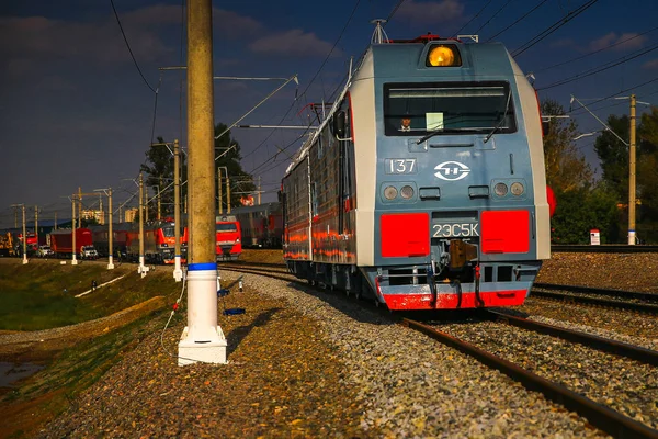 Locomotive Russe Moderne Dans Zone Pays — Photo