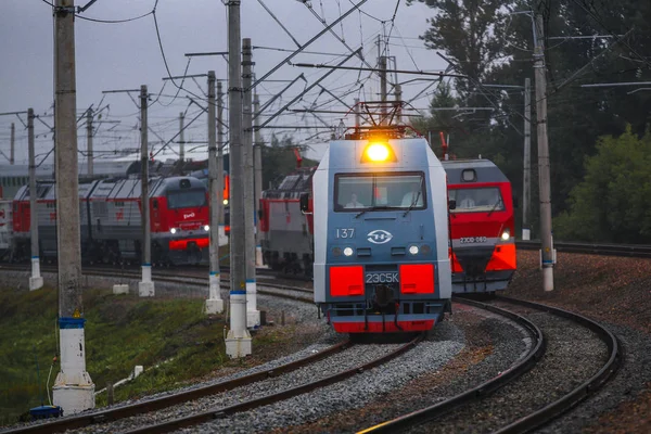 Locomotive Russe Moderne Dans Zone Pays — Photo