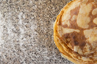 Peynirli krep ekşi krema kithcen tablo ile