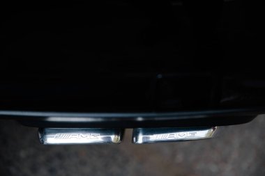 Riga, Letonya - 28 Ağustos 2018: Mercedes-Benz S sınıfı W221. Editoryal fotoğraf - Amg