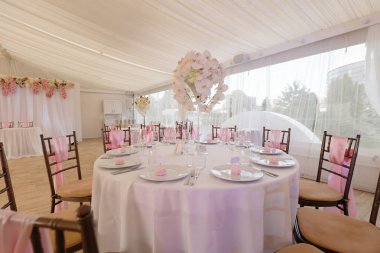 Boş ad alanı çerçeve işareti - düğün Kur dekorasyon Resepsiyon - ihale pembe ve beyaz renk - Zephyr ve hatmi ayrıntıları sırasında