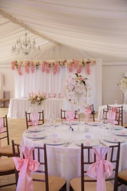 Boş ad alanı çerçeve işareti - düğün Kur dekorasyon Resepsiyon - ihale pembe ve beyaz renk - Zephyr ve hatmi ayrıntıları sırasında